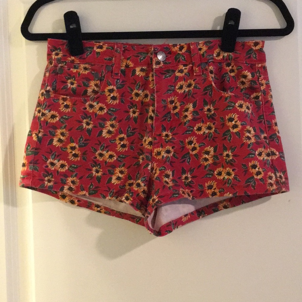 *MOVING SALE* *NWOT* Sunflower print red denim